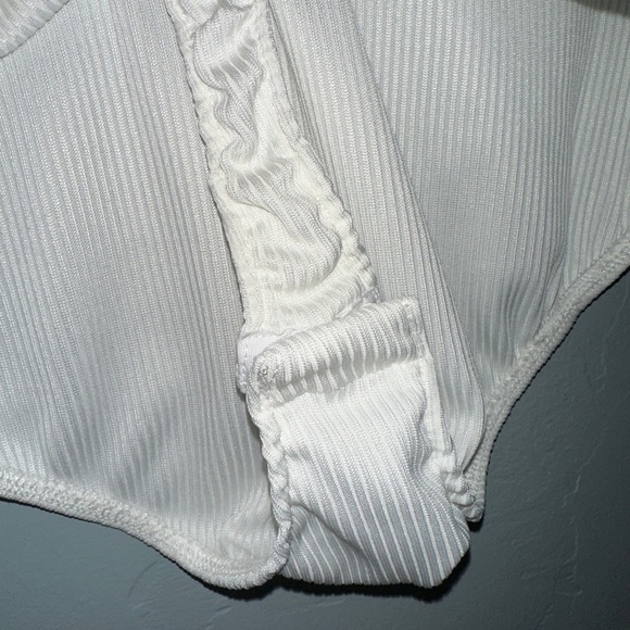 NWOT Free People Deep Vneck Bell Sleeve Bodysuit Top in cream white size M - Picture 12 of 16